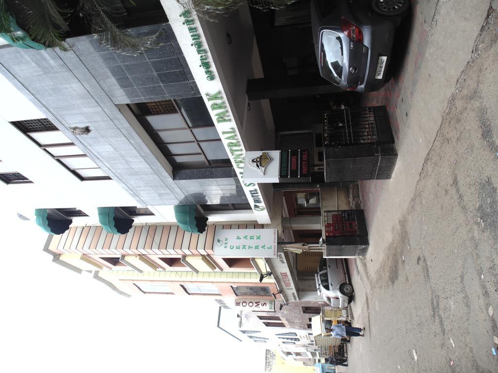 Hotel SRM Central Park Chennai Exterior foto